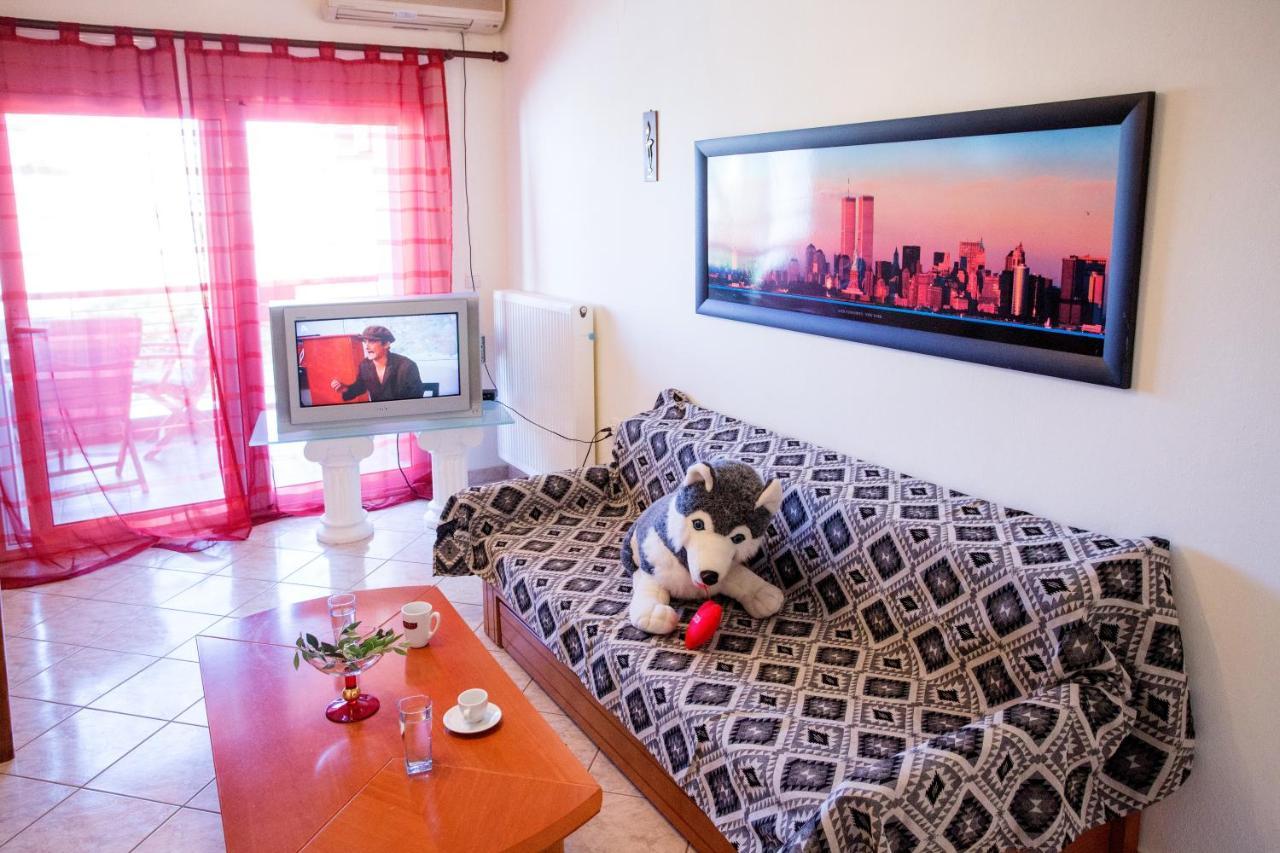 Near The Sea House Villa เนอาเปรามอส ภายนอก รูปภาพ
